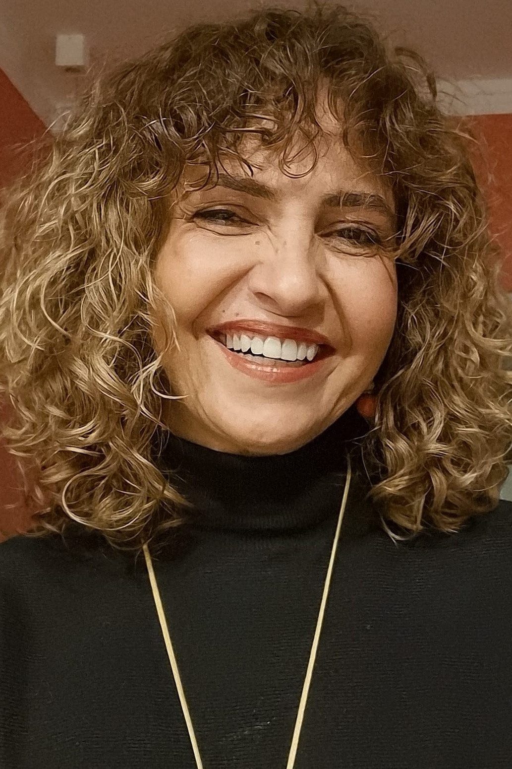 Cássia Silva as Monaliza in Junior