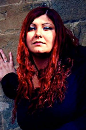 Veronica Bordacchini as operatic vocals in Fleshgod Apocalypse: Graspop Metal Meeting