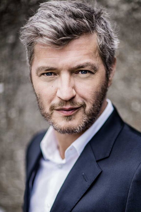 Kürt Rogiers as Maarten Dieleman in David