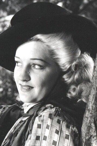 Sally Cairns as Carol Bradford in Covered Wagon Trails