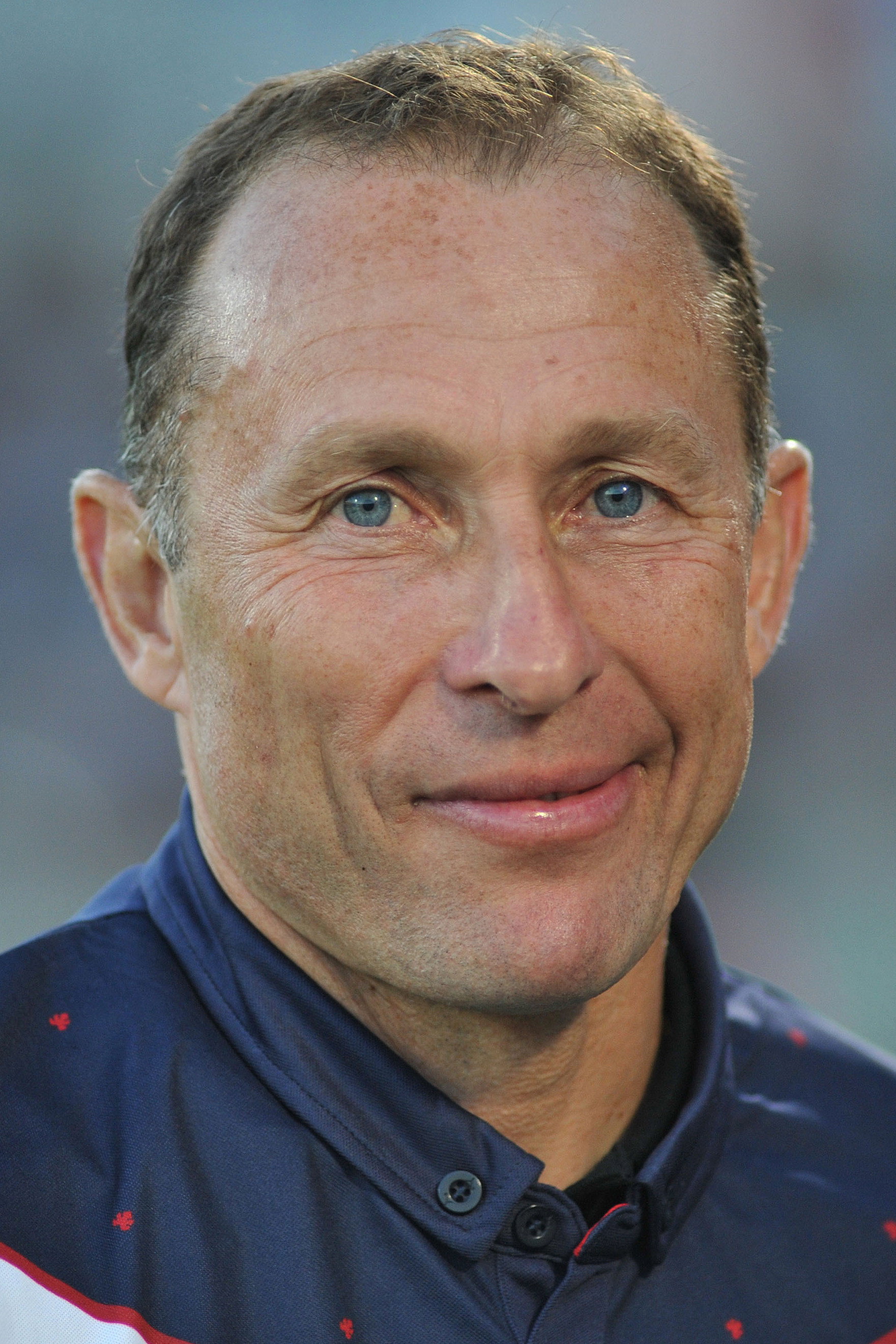 Jean-Pierre Papin as Self in C'est l'histoire d'un but