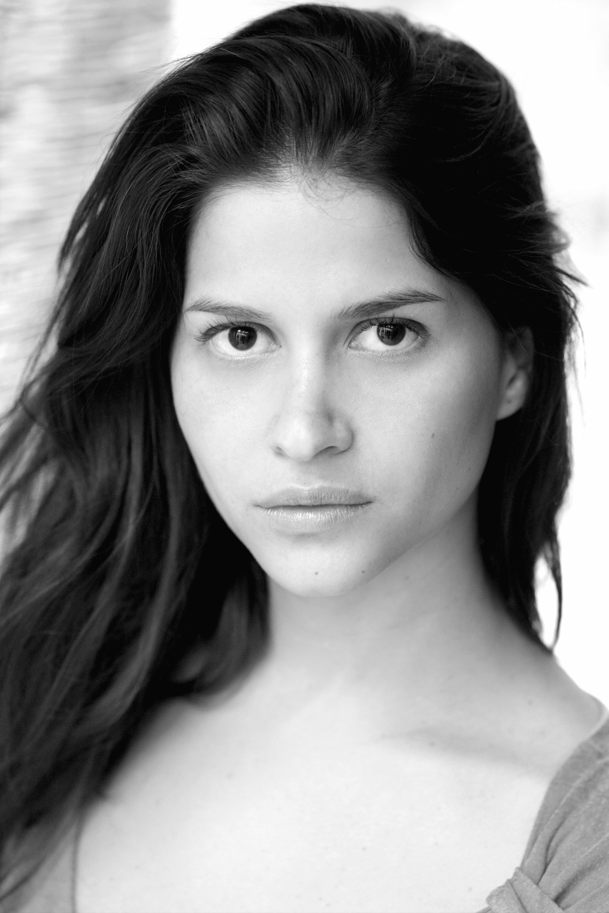 Alondra Salinas as Bartender in Curse of the Weeping Woman: J-ok'el