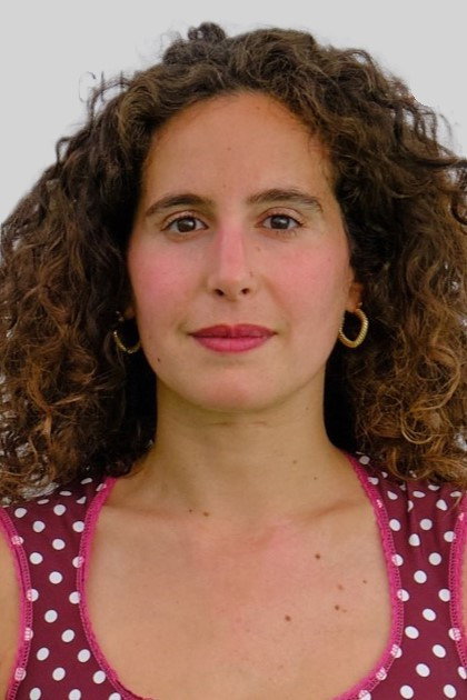 Lina Soualem as Meriem in I Still Hide to Smoke