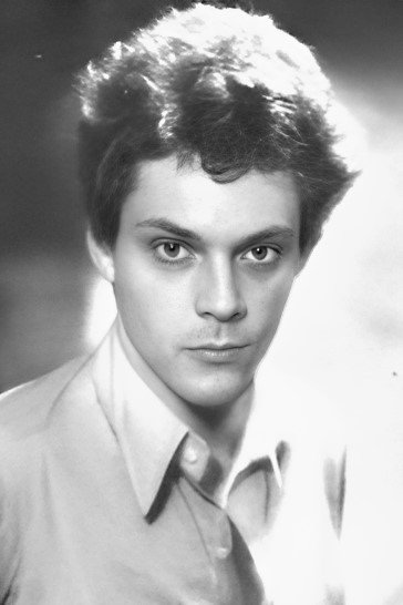 Michel Lemoine as Julio in La mujer perdida