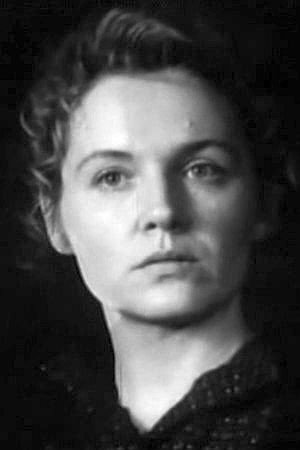 Елена Кондратьева as Vasilisa in The Black Wizard's Gift