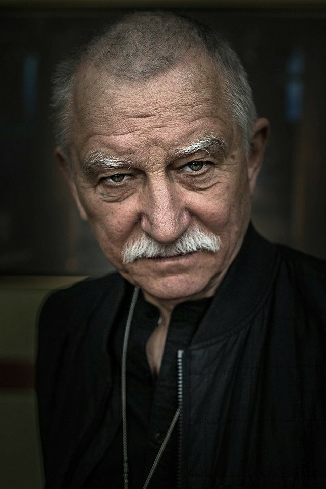Krzysztof Jasiński as Jabłoński in The Dogleg