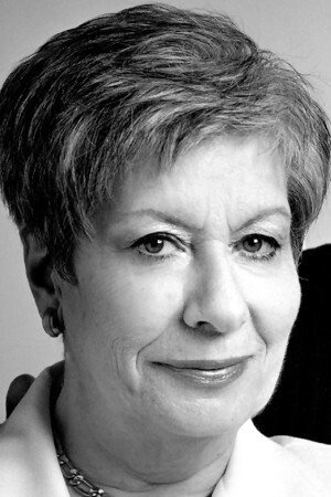 Glória de Matos as Julieta in Origens