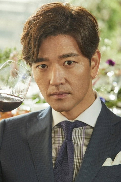 배수빈 as Jung Jae-jun in Let's Get Married