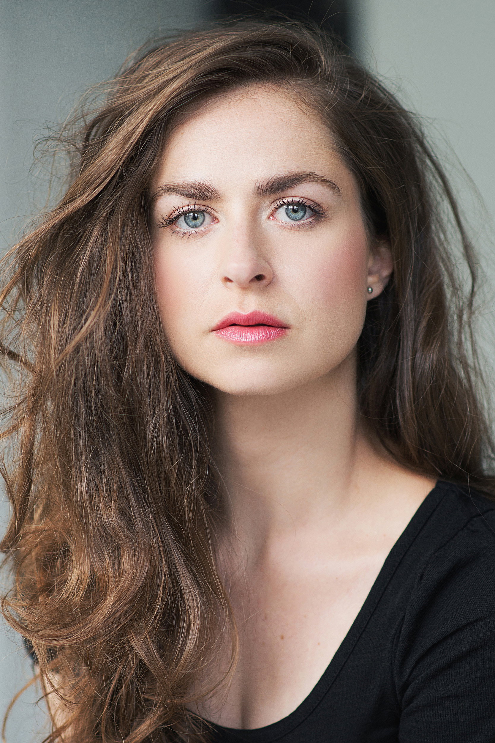 Catherine Chabot as Alix Mongeau in La candidate
