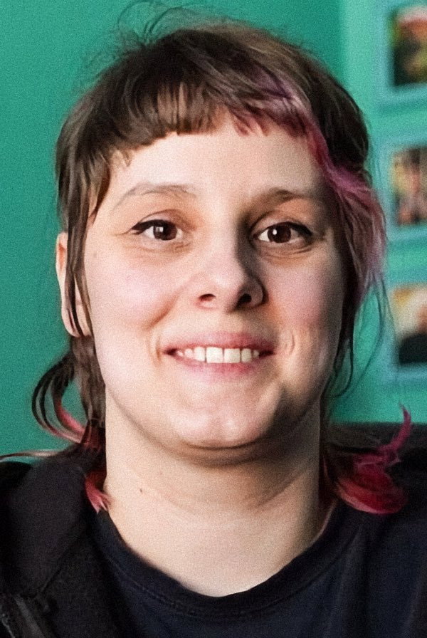 Kathrin Fricke as Jill Snyder (voice) in Antarktika