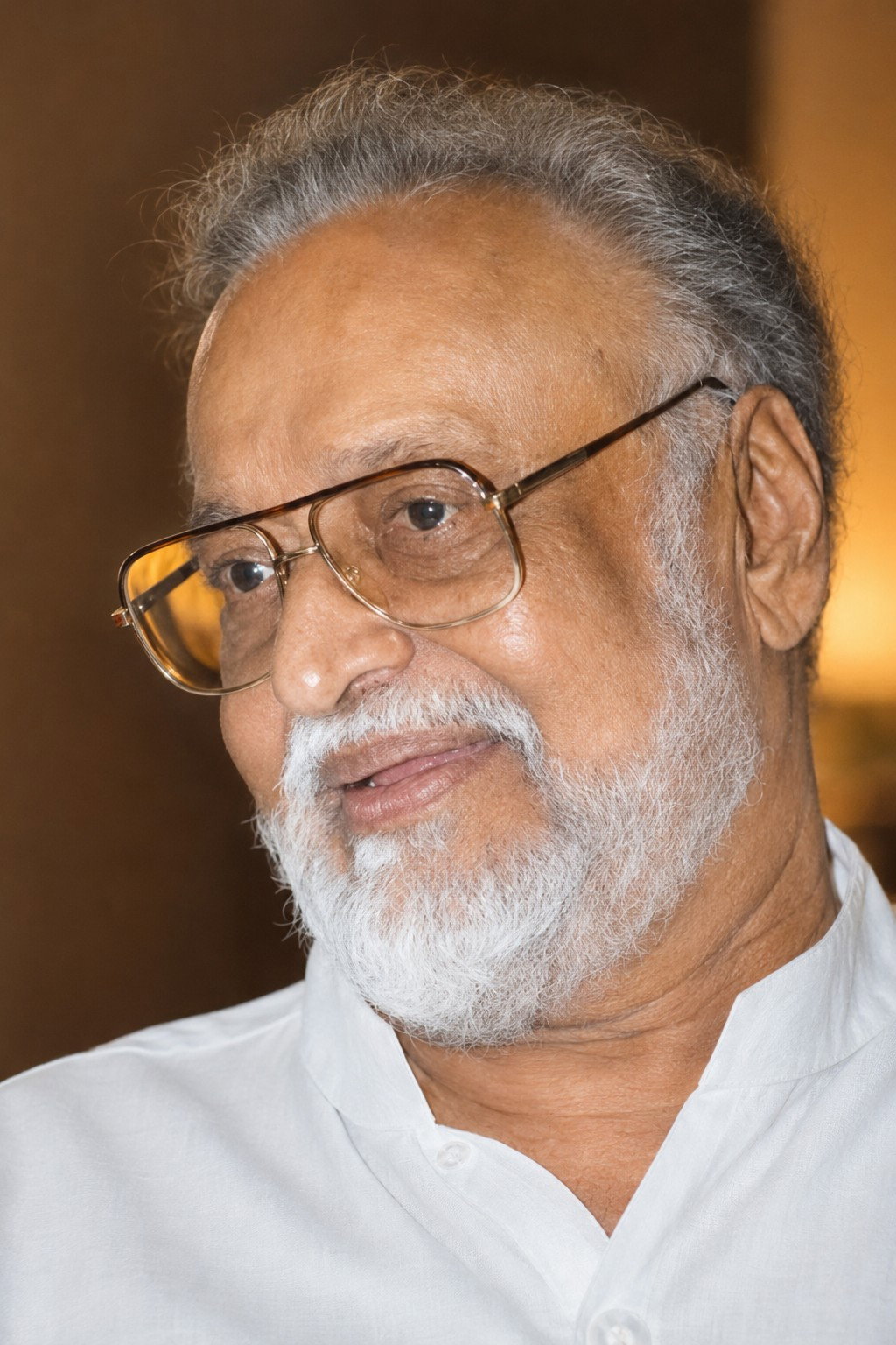 K. Balaji as Meena's husband in Sahodari