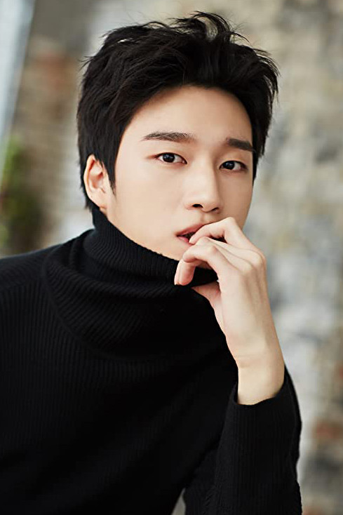 이주형 as Choo Geun-Deok in Longing Heart