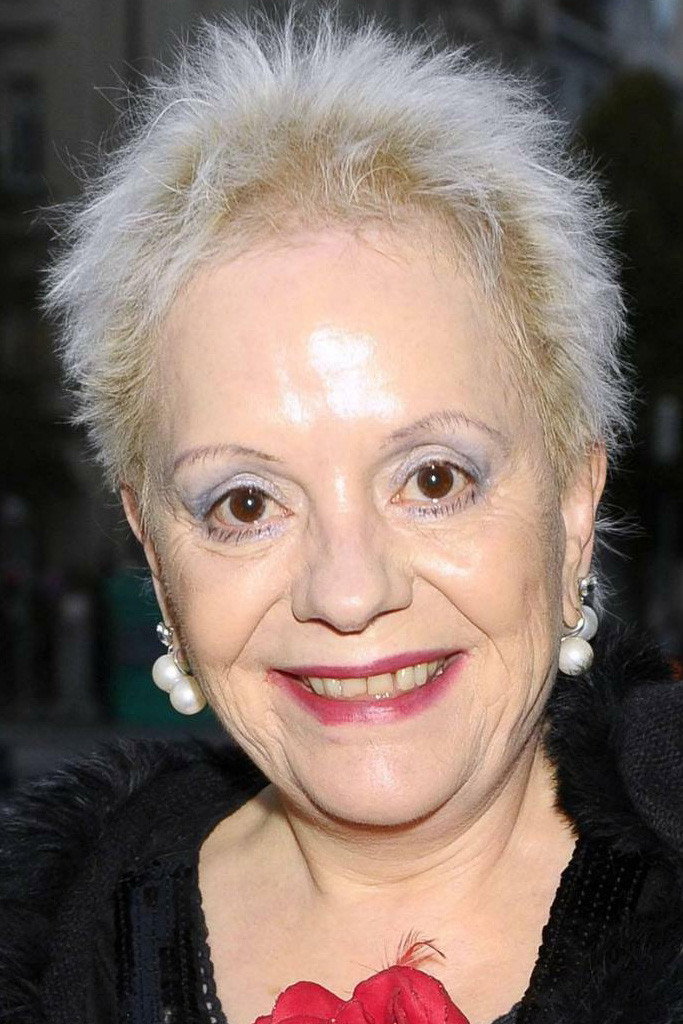 Billie Zöckler as Andrea Morgenstern in Der Heiratsvermittler