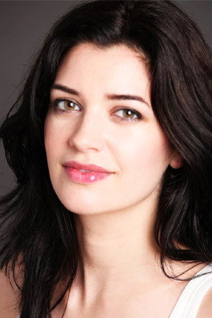 Miriam Pultro as Beila in Partisan