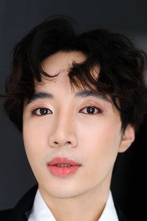 วรวรรธน์ บุญชื่น as Janine in Reset