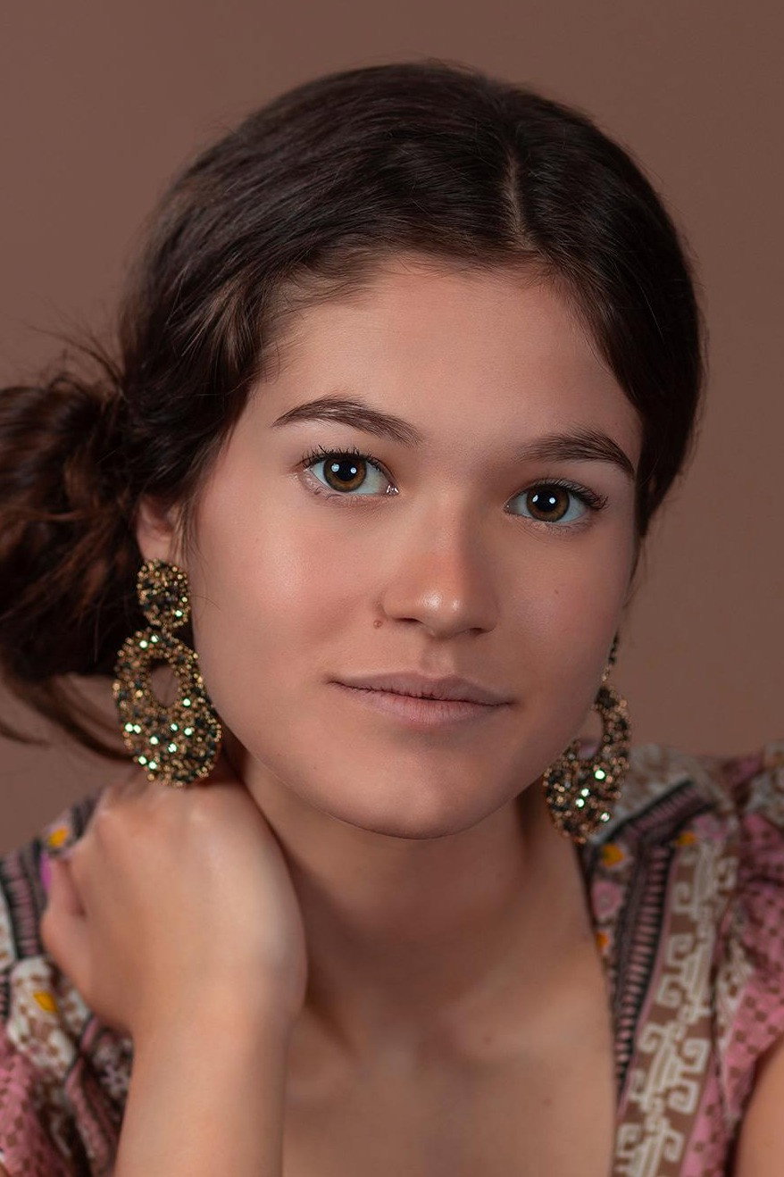 Mégane Proulx as Sarah Messier in Frontiers
