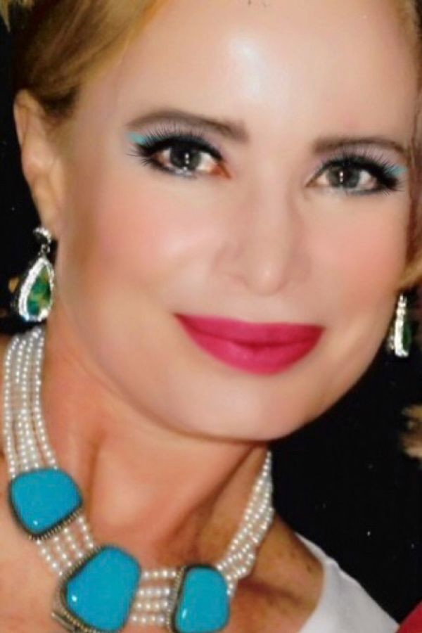 Maureen LaVette as Sonja in Mind Trap