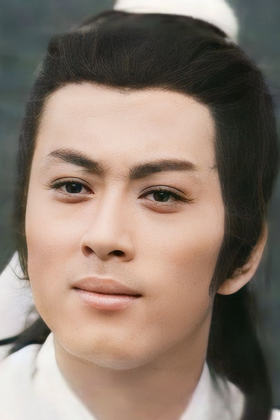 Ricky Lau Wai-Man as 萧振邦 in Jaws