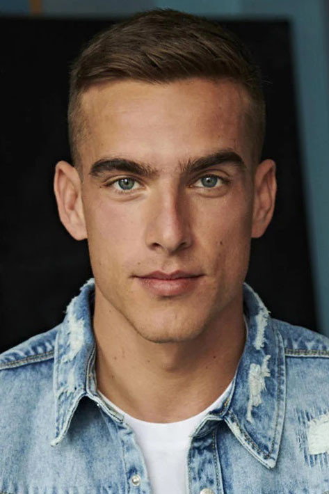 Adam Bardy as moderátor in Let's Dance