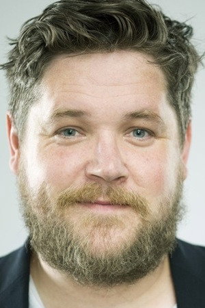 Grant O'Rourke as Sandy in The Incomer