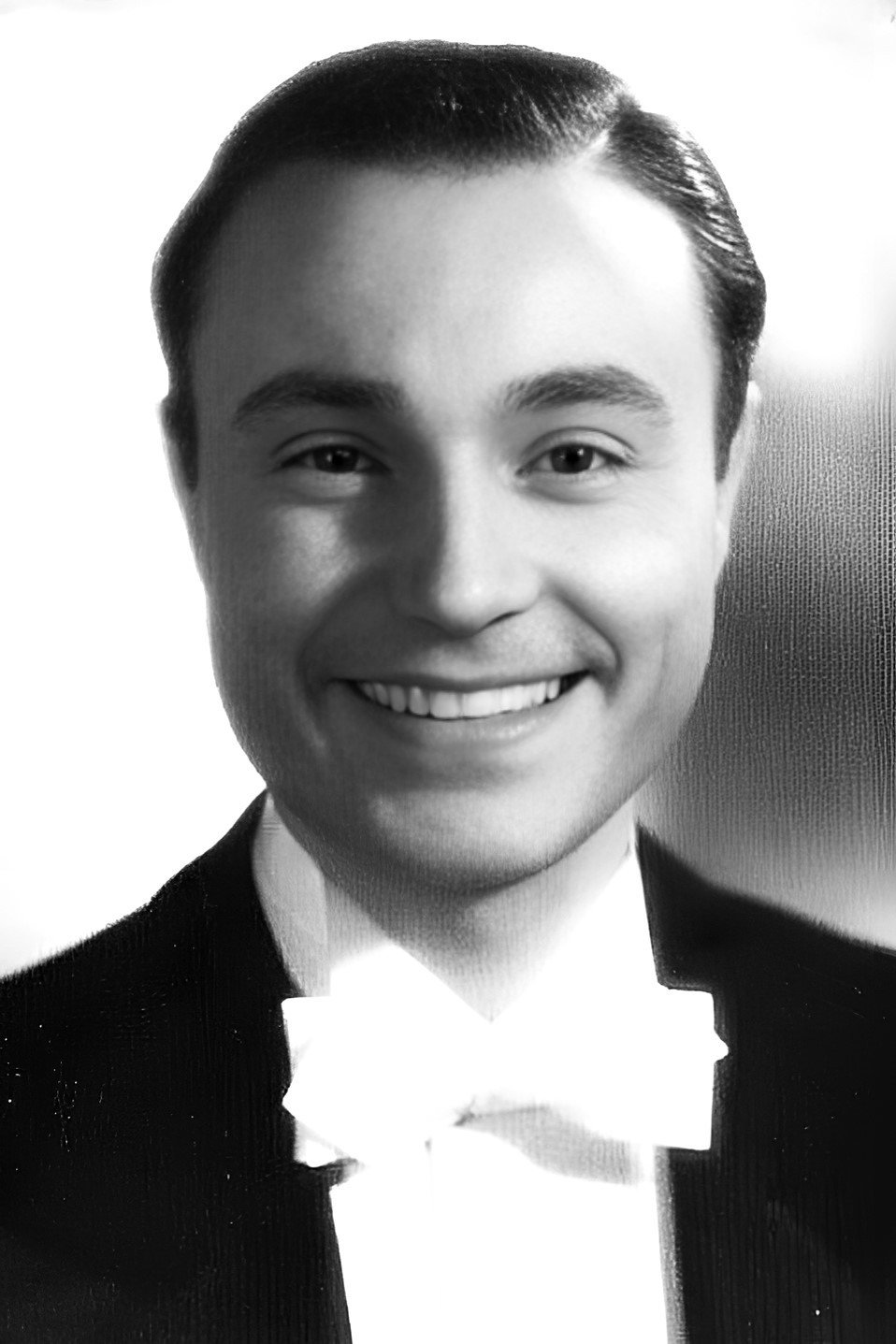 Andrex as Antoine, Small-time Crook in Monsieur