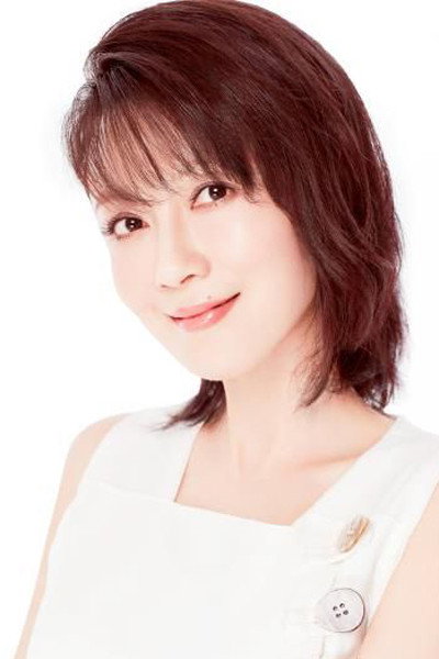 Feng Bo as Bai Rumo in Love in Shanghai