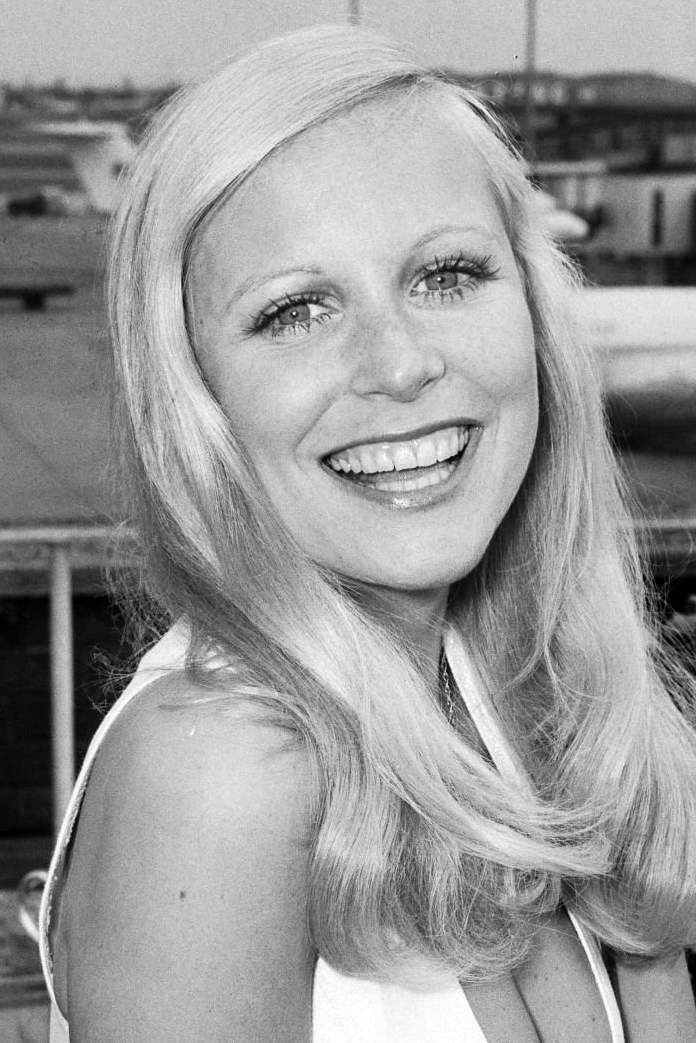 Felicity Devonshire as Barbara in The Over-Amorous Artist