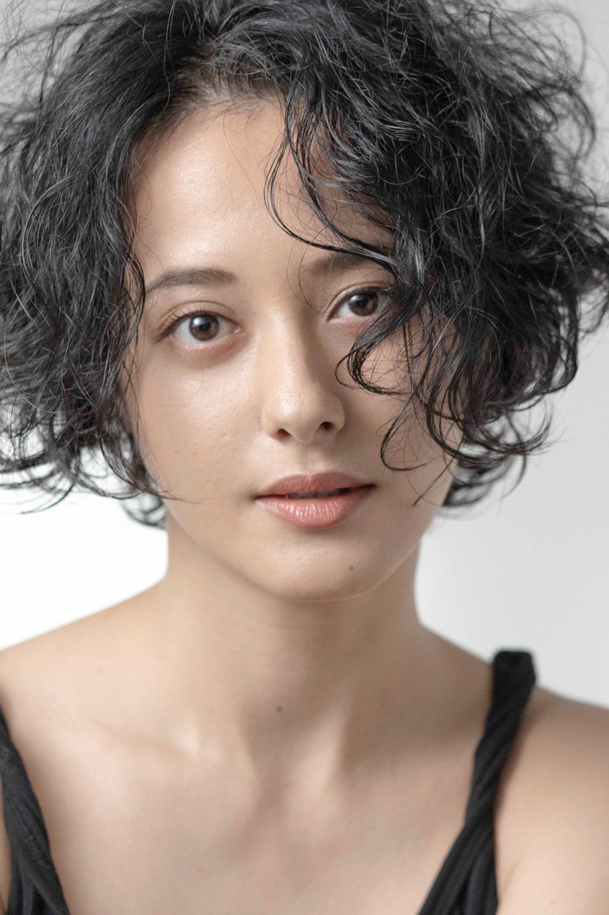 浦浜アリサ as Yoko Izumi in Kobe Zaiju: The Movie