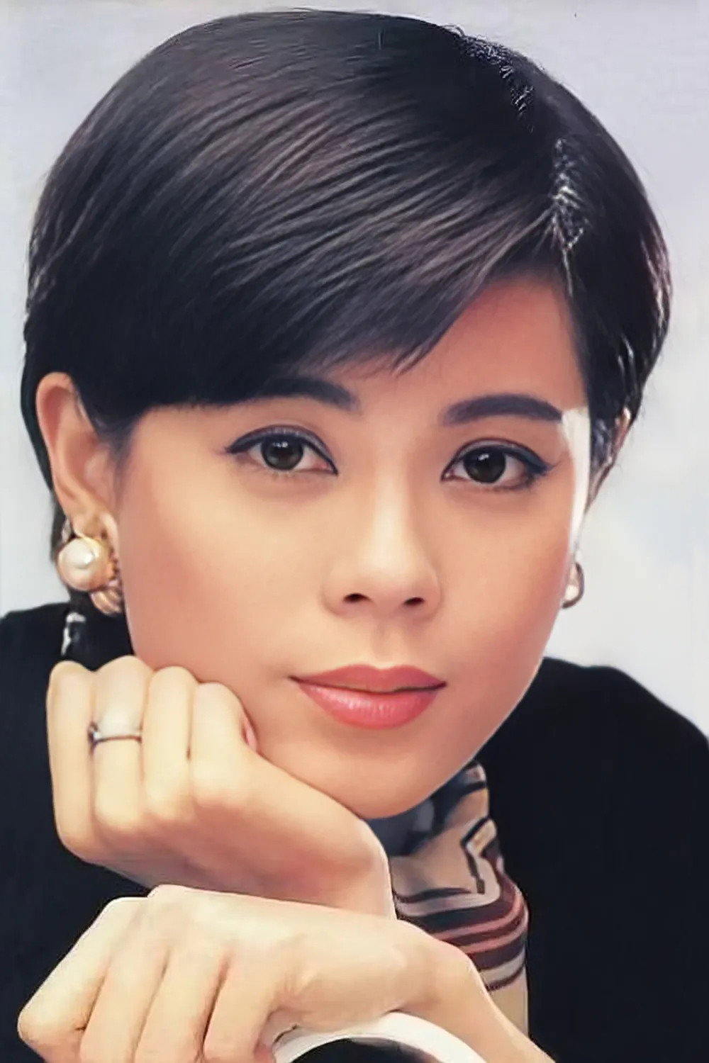 梁藝齡 as 尚菊笙 in A Stage of Turbulence
