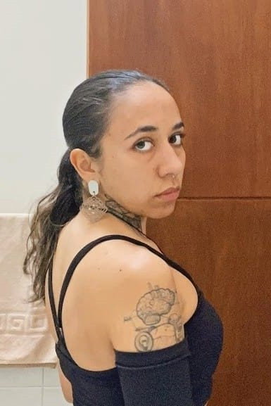 Dakana as Chica Secundaria in Cuando Tu Mirada Me Cayó Las Voces