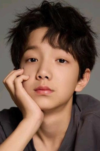 王昊泽 as Liang Xiaoyi in A Day of Accidently Body Swap