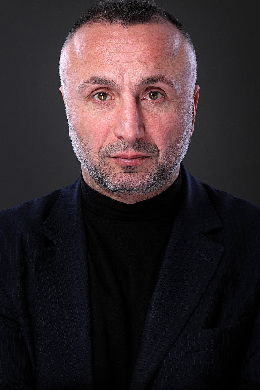 Özaydin Akbaba as Sadi in Kebab extra scharf!