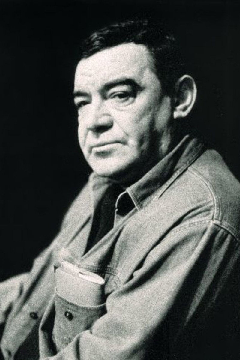 Josif Tatić as Policajac in Cabaret Balkan