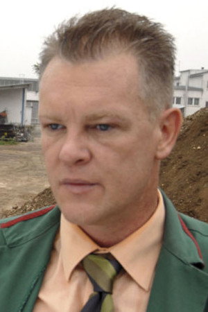 Thomas Lawinky as Mike in Kruso