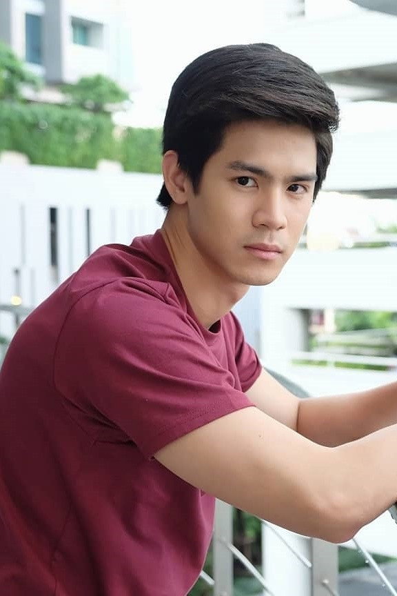 Sattapong Hongkittikul as Arm in YYY