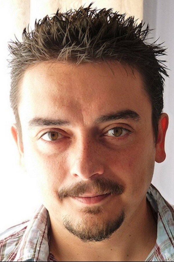 Antonio Zafra as Pepe in S.O.S Estudiantes