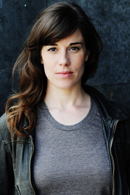 Anne Schäfer as Fina Valent in Barcelona Crime