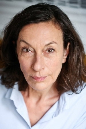 Bénédicte Charpiat as Jeune femme in Laughter and Punishment
