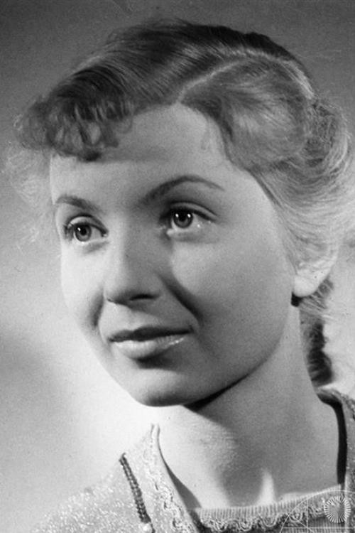 Alena Martinovská as Olga in Comedians