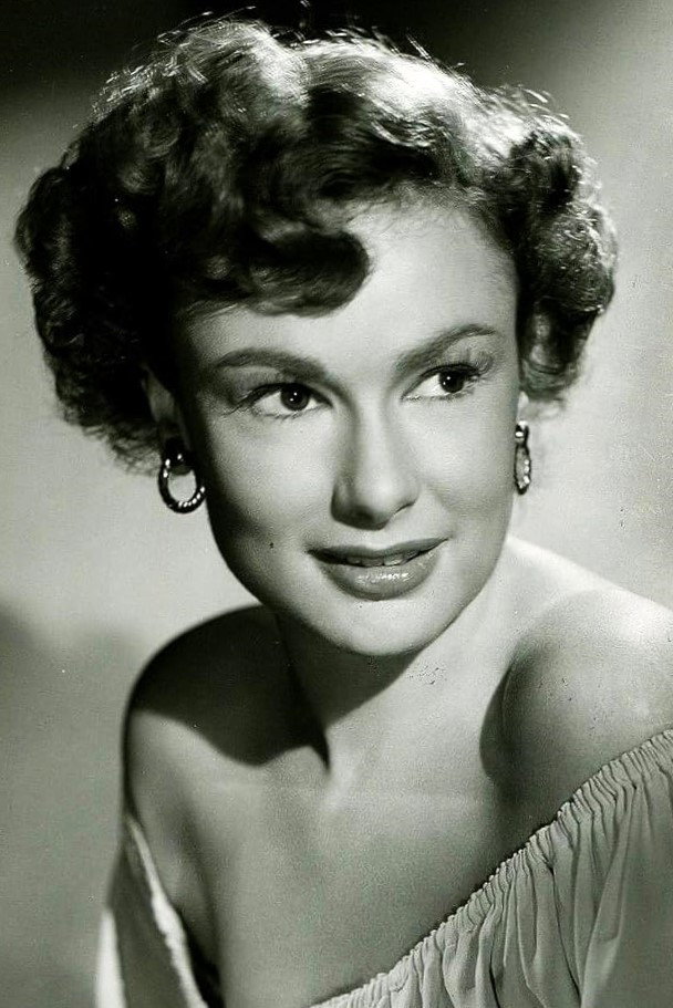 Suzanne Dalbert as Nyobi in Happy Ending Romance