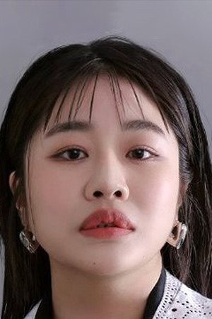 Li Xing Lu as Ou Jia Ling in Youngsters on Fire