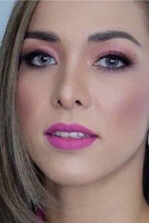 Sara Nalin Hohler as Thapthim in Beloved in my heart