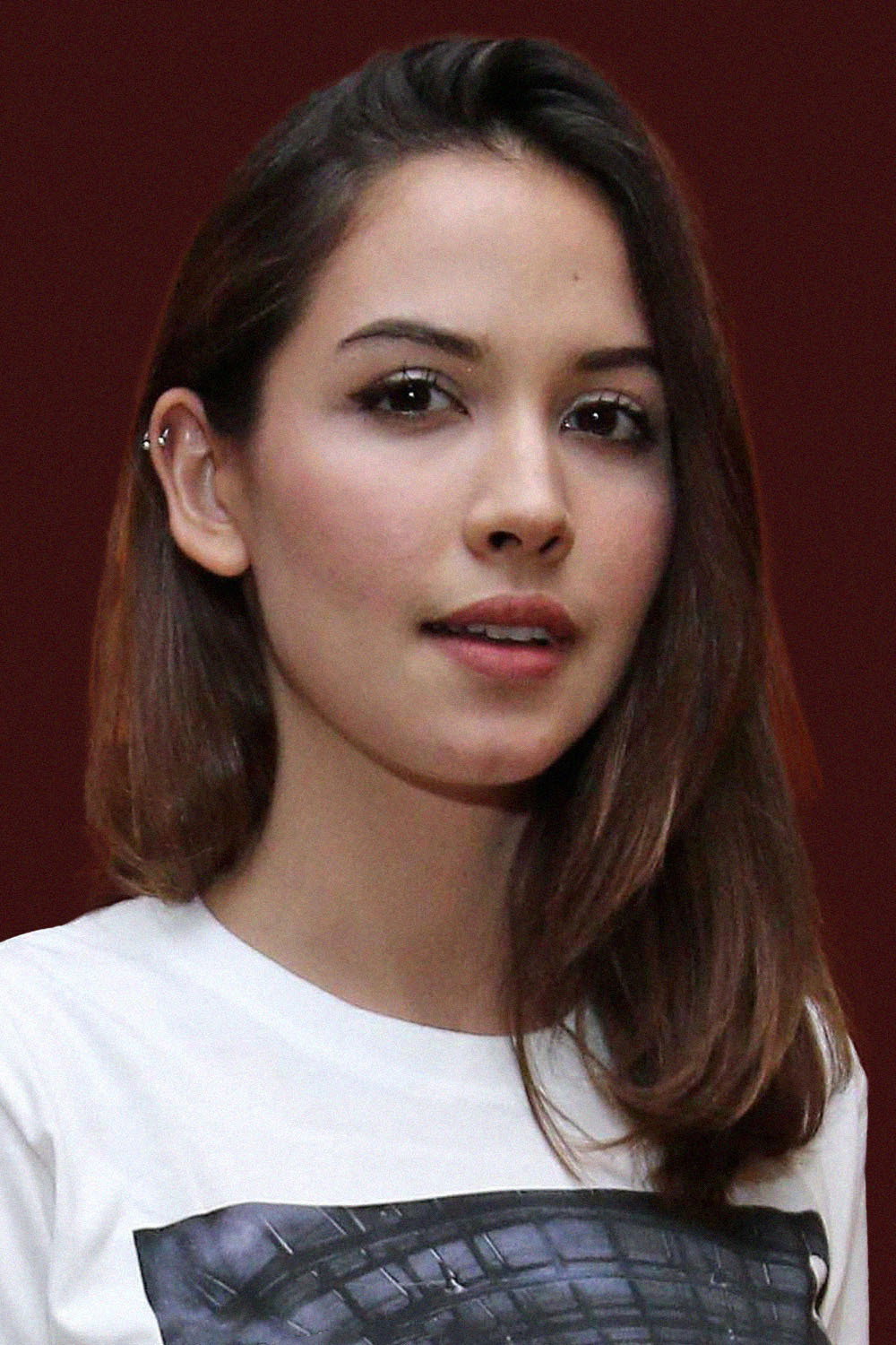 Estelle Linden as Anya in Dilema