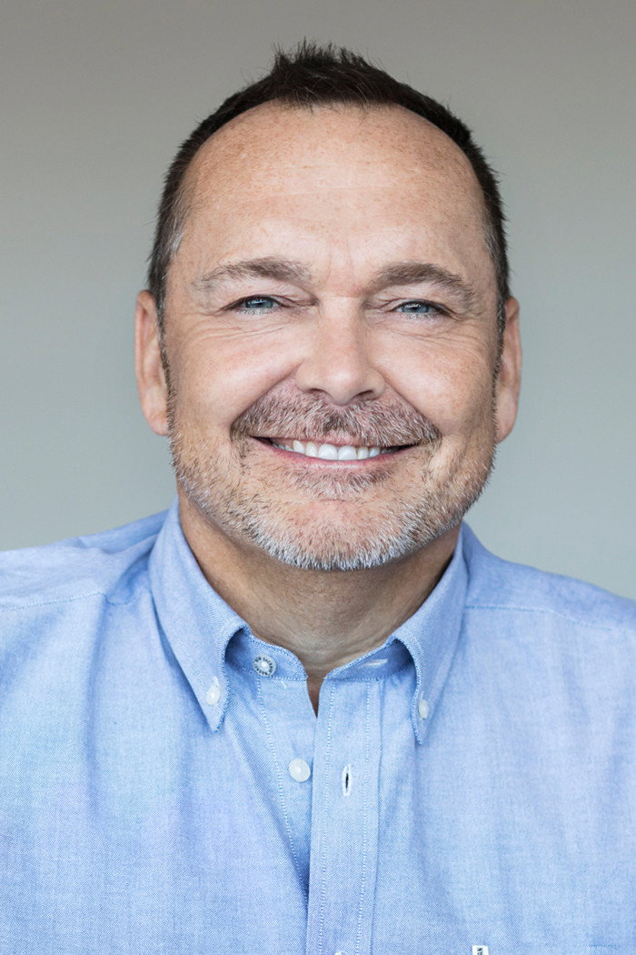 Jean-Michel Anctil as Himself - Host in Testé sur des humains