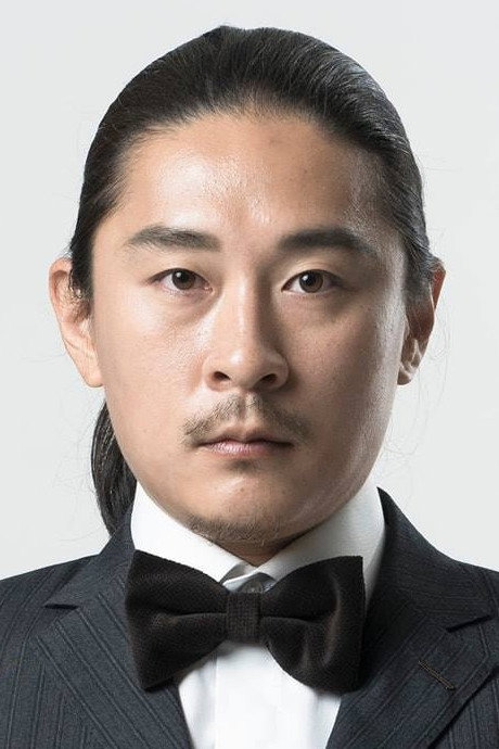 陳永尉 as Bar Owner in Happy Friday