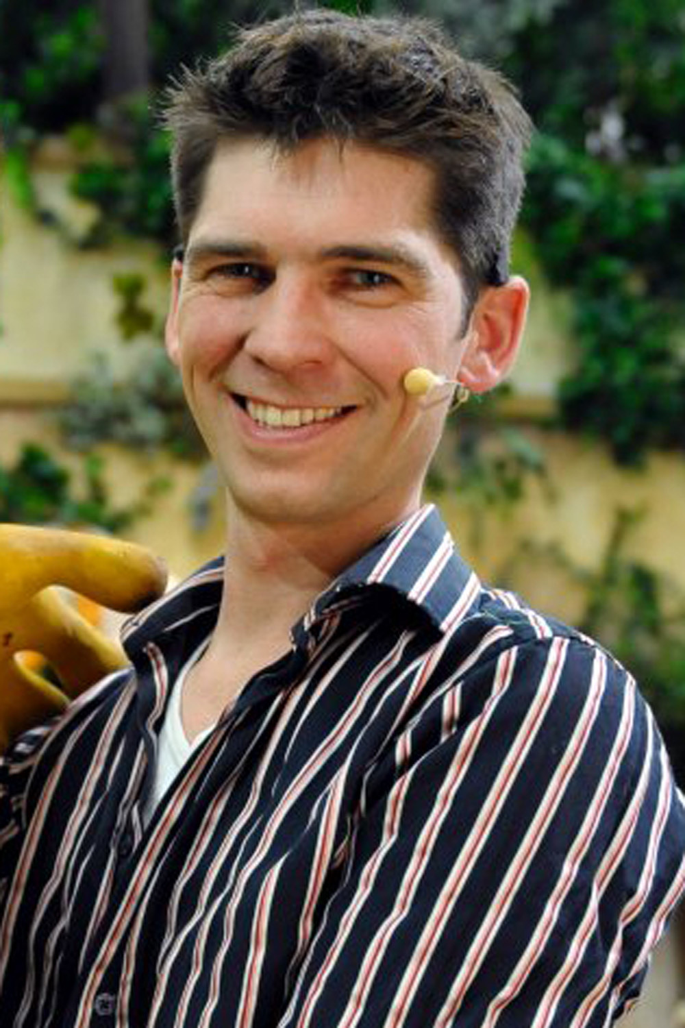 Jörg Teichgraeber as Bernd das Brot (voice) in Astrobrot