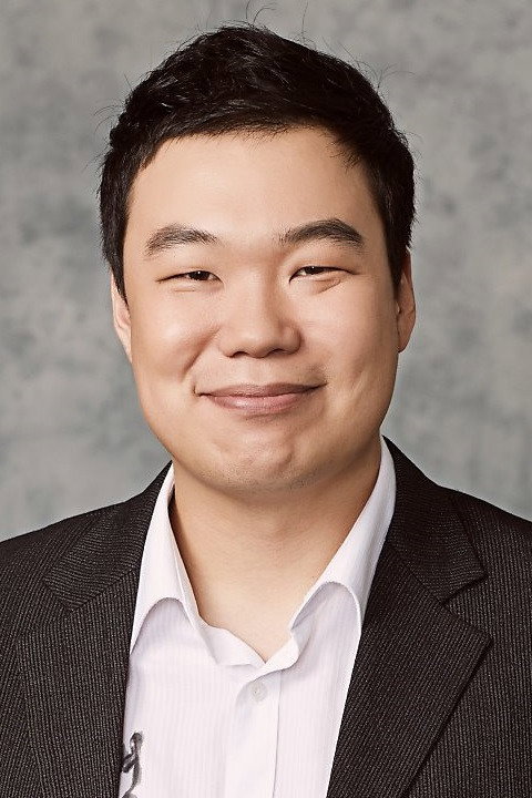 조현식 as Won Gi-ok in Chief Kim