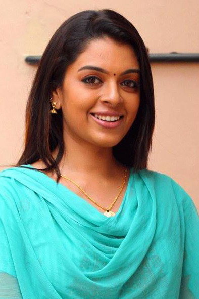 Radhika as Sreedevi in Kudumbasree Travels
