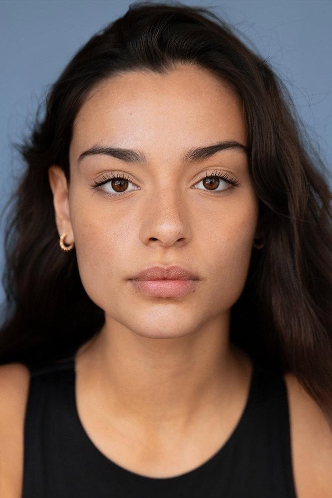 Inês Pires Tavares as Dora Fernandes in Our Love Songs