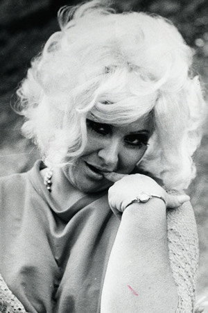 Wilza Carla as Verônica in The Vampire of Copacabana